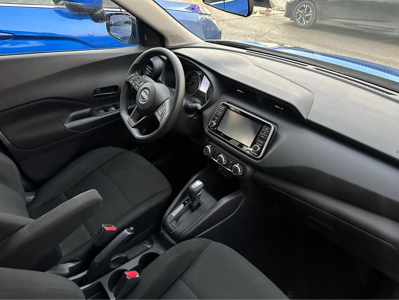 نيسان كيكس ٢٠٢٤ S
مةكينه ٤ پستون ١٦٠٠ 
بصمة خةتى جادة رادار هةر چوار لاى حساس وكاميراى دواوةى كلينه بي بوياغ وتعديلة حاديسةى تةنها دةعامي پيشوةى بوياغه ژماره كاتيه ٣ مانگى لةگةلة بو رةقةم 
م *********** واتساب 
مكان اربيل بدون صبغ أربيل, العراق
