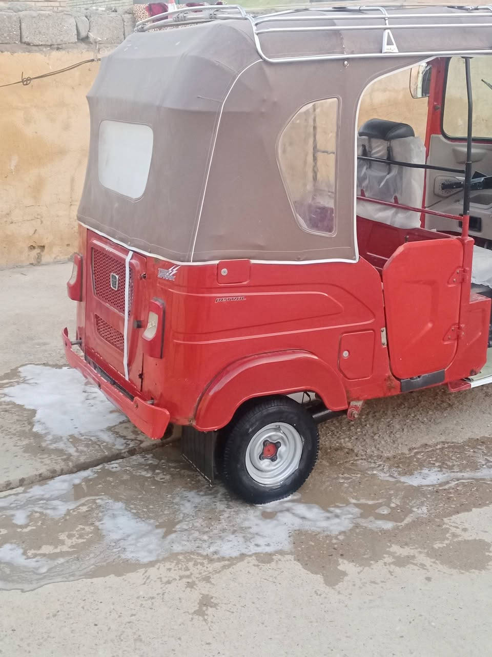 سلام عليكم تكتك البيع موديل 22شهر 2رقم واسط كفاله عامه مكينه وكشر مكان ناصريه قلعة  خاص ما جاوب ***********رجان المو شراي لا ينتصل سعر 8500وبيهه مجال🈵👋
