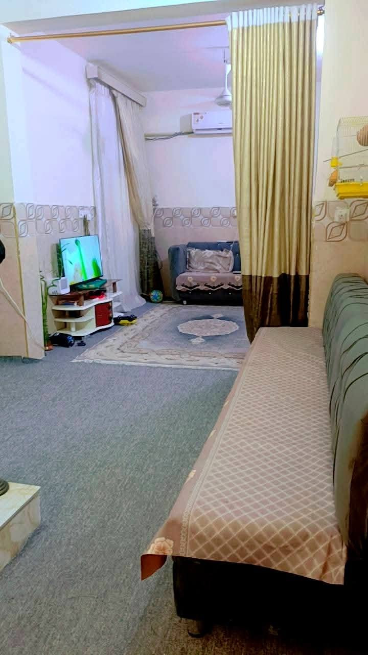 بيت للبيع مالتي يعني بدون دلال 50متر طابو سند 25 بنفس اليوم تتكاتب مع صاحب الارض يبعد عن الامام كيلو ونص حي العباس ع الحولي طابقين كونكريت الطابق الاول مطبخ وصاله وستقبال ومنور وحمامات والطابق الثاني غرفتين وصاله وحمام وسطح جبير وفرع البييت تبليط صبه رقم الهاتف ***********

