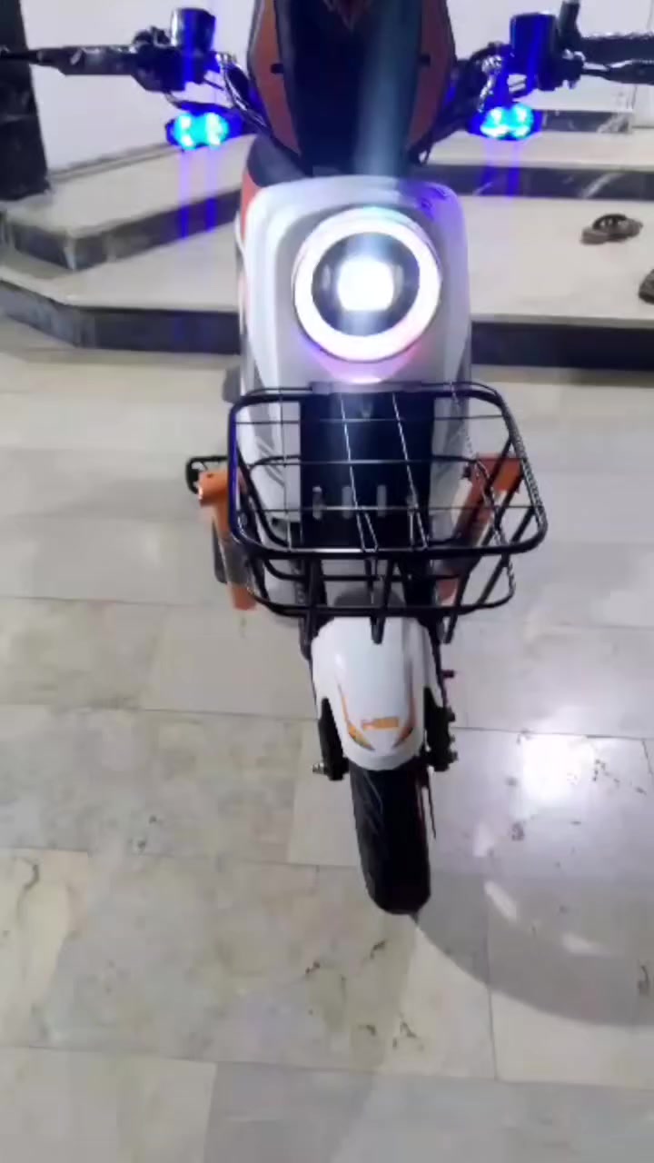 للبيع مكان زعفرانيه سعر ٣٥٠ نقص ٣ باتريات ***********
