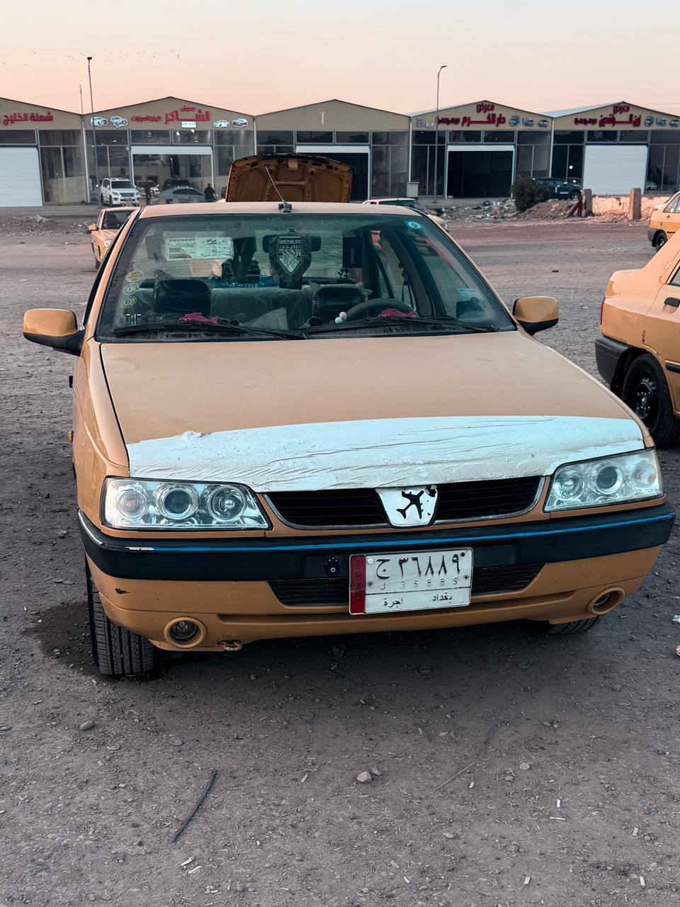 السلام عليكم بيجو لميس ٢٠١٥ السيارة مكينة كير صدر تأيرات كلة جديد تبريد شغال بية بس جاملغ الامامي جهة السائق مصبوغ نصة فقط السيارة بدون ضربة 
رقم الهاتف ***********
