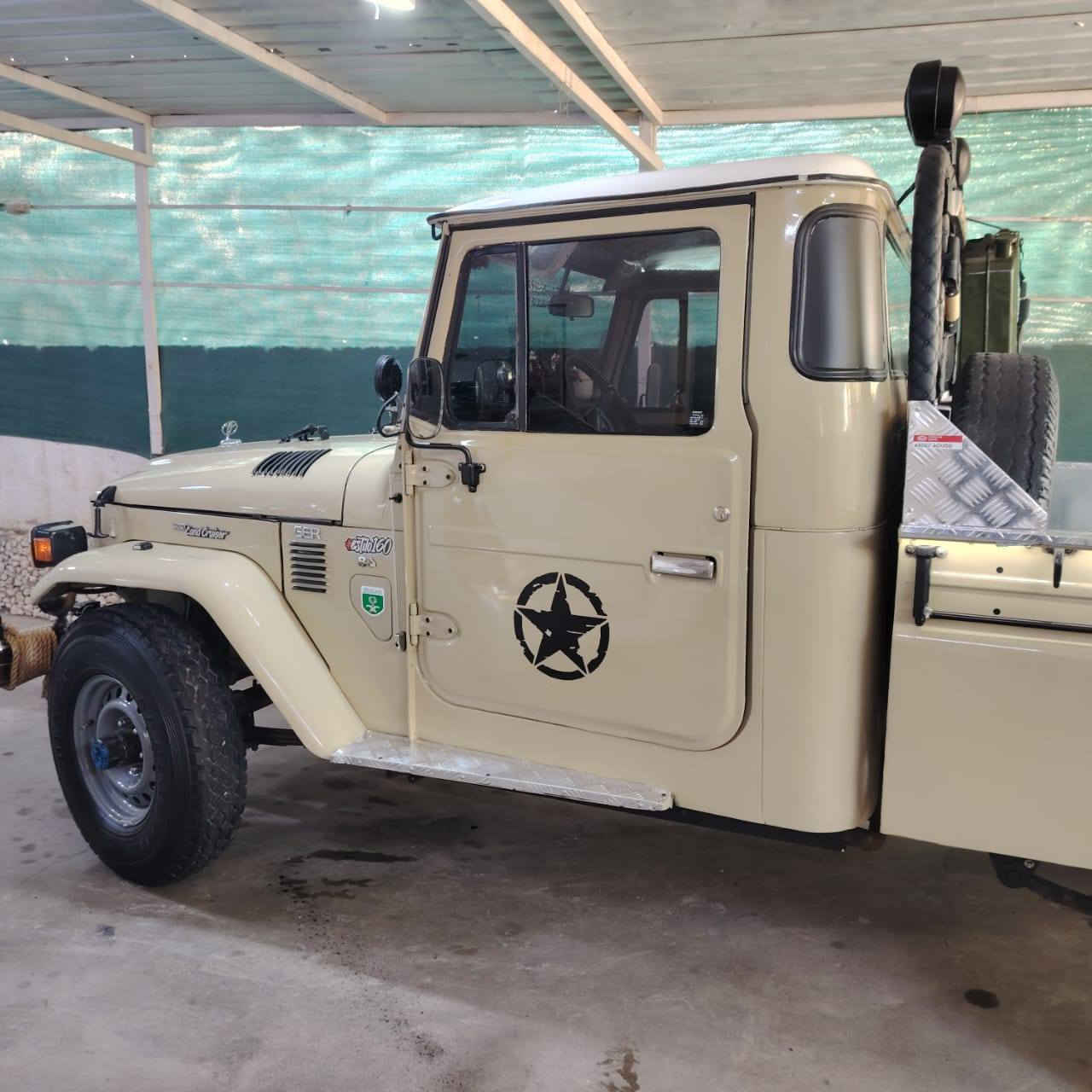 سلام عليكم لادكروز موديل ٨٤ لبيع تفصيل رقم مبايل ***********
