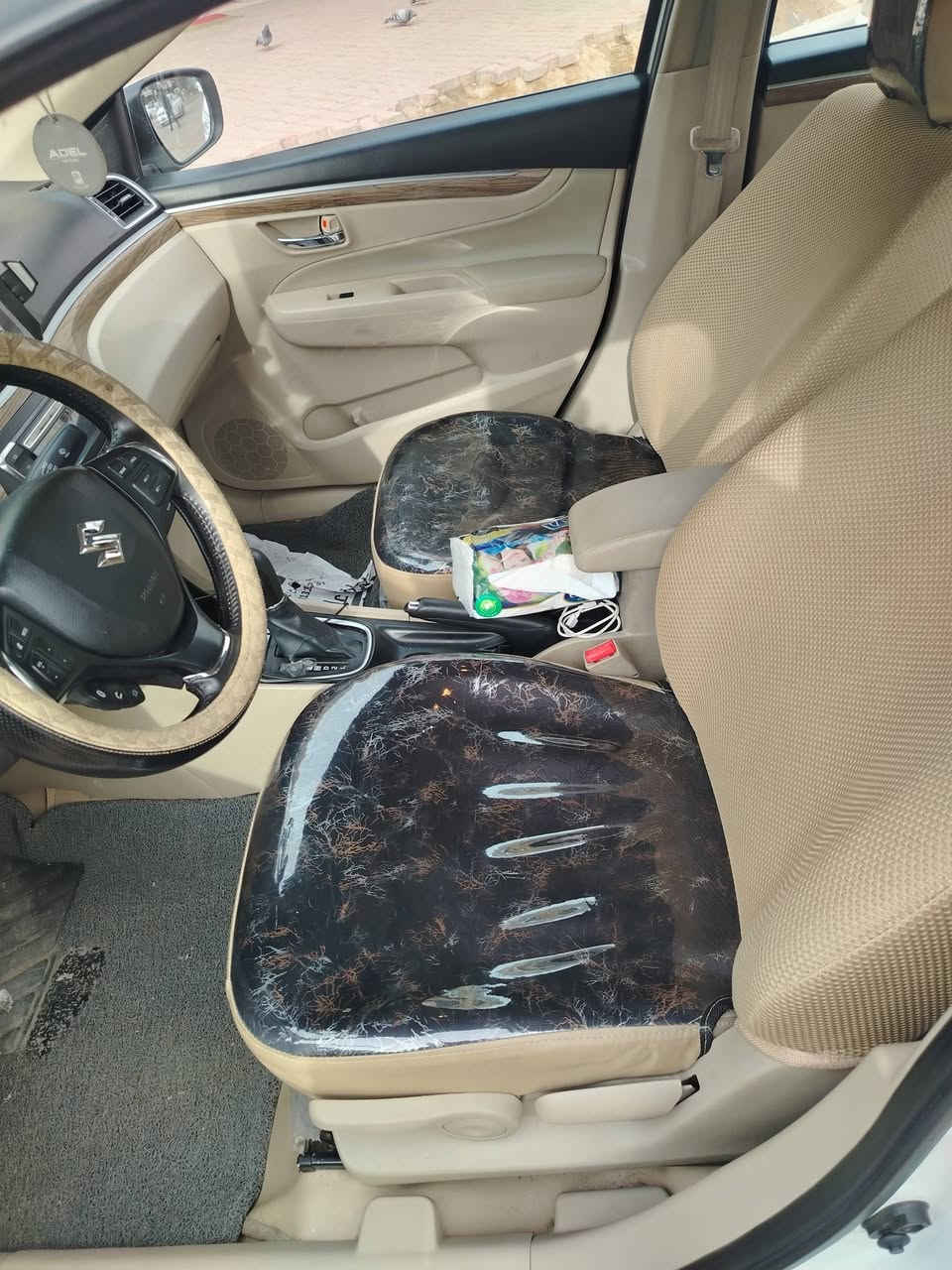 سلام عليكم سوزوكي سياز 2023 موصفات كامله عده لفتحه حساسات خلفيه حساس تاير وكامره وشاير بامري لمري شفط لد أمامي وكشاف تحكمات ستيرن مثبت سرعه عيني لا كلك ولا تكلي موصفات فول ماشيه 50 لسعر 125وبي مجال *********** اتصال ومتواجد وتساب
