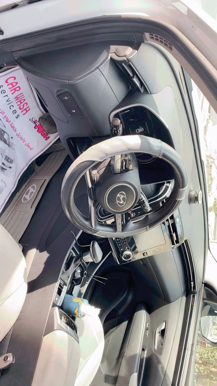 🚗 هيونداي توسان 2022 – SEL وارد أمريكي
• محرك 2.5 لتر 4 سلندر
 • ناقل حركة أوتوماتيك 8 سرعات
 • نظام دفع أمامي
 • شاشة لمس
 • Apple CarPlay & Android Auto
 • كاميرا خلفية
 • حساسات خلفية
 • نظام الثبات الإلكتروني
 • مراقبة النقطة العمياء
 • تحذير مغادرة المسار
 • مثبت سرعة
 • مكيف أوتوماتيك
 • مفتاح ذكي وتشغيل زر
 • بدون ايرباك سليم 
 • أضوية LED
ماشيه ٥١ الف تفاصيل لحادث بالرابط ادناه 
https://bid.cars/en/lot/0-31928148/2022-Hyundai-Tucson-5NMJB3AE4NH043421
السعر ١٨٢

للتواصل ***********
