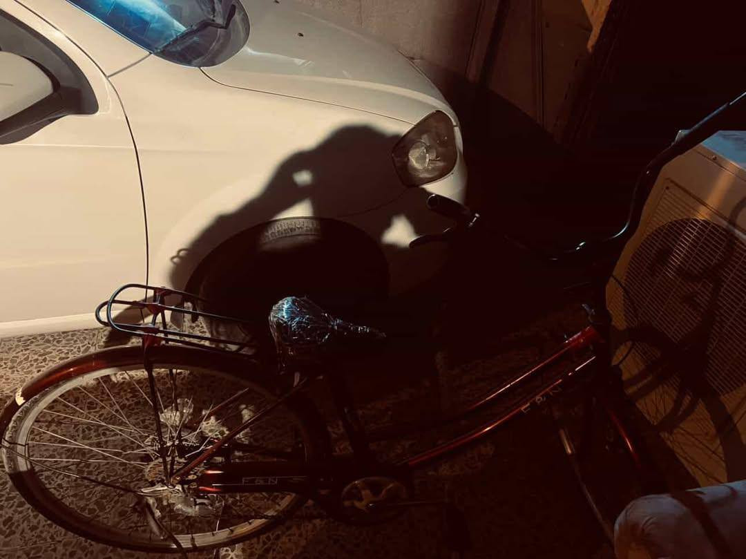 ياالله باسكل لبيع السعر 50  للشراي أو مراوس بناتي نضيف واطي فرق اتصال ويا كشن جديد وتاير عنوان بغداد رقم الاتصال***********
