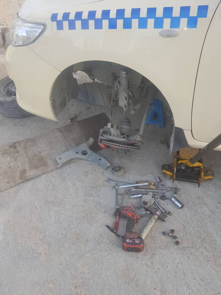 فیتەری گەڕۆک لە سلێمانی ***********بۆ کردنەوەو چاککردنی پێش و دوای سەیارەی بەنزین و گۆڕینی فیتپەمپ و تەبەڵە و بۆڵت و ڕۆت و شەمعە و بوشی عەرەبانە و بانس و فلنجە قوڵاغی گێرو قوڵاغی مەکینە و دیلەمۆ و سلف لەماڵو شوێنی کارتان یان لەهەر شوێنێ پێویستان بو پەیوەندی بکەن *********** السليمانية, العراق
