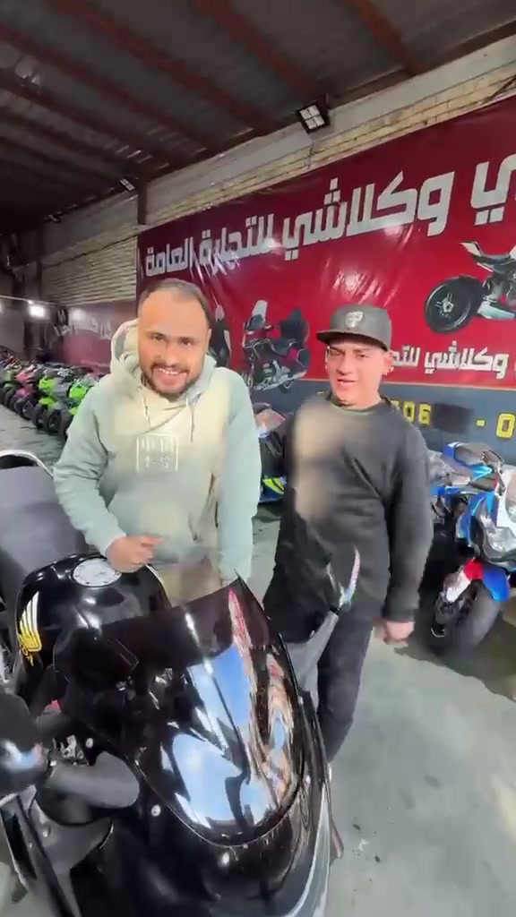 السلام عليكم دراجة للبيع بطح افور محرك 600 دراجة اوراق كفاله عام عنوان نجف ستوه طالعه من معرض كلشي وكلاشي صاله 3 اشهر تقريب اوراق السعر خاص رقمي ***********
