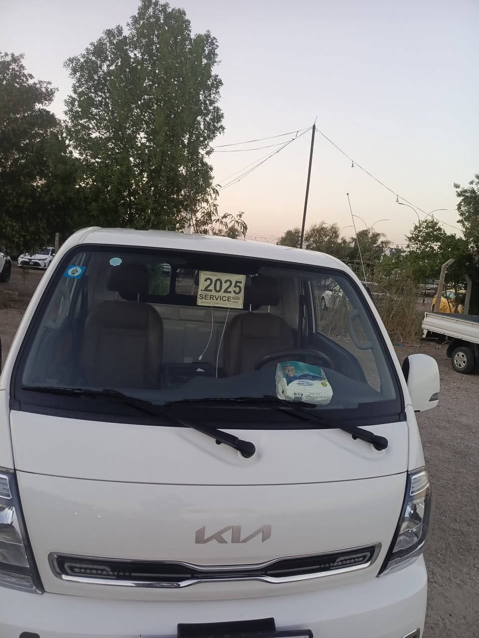 سلام عليكم ورحمة
كيا موديل 25 للبيع ماشيه 30 الف 
بيها طخه بصيطه جدا الباقي مكفول كفاله عامه 
اخذتها شركه سستمه كامله ودعاميه و قلاف بدي 
كشن كرهباي و مري شفط 
مكانها ابو غريب خان ضاري 
سعر 165
وتساب وتصال ***********
