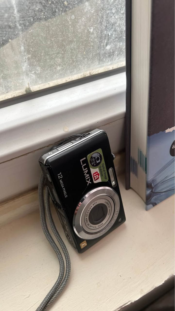 كاميرا لوميكس بحالة ممتازة جدًا مع شاحن بطاريات ورام 32 GB هدية 
توصيل جميع محافظات العراق 5 الف بغداد, العراق


**إذا كنت صاحب هذا الإعلان وتريد حذفه لأي سبب، رجاءا أرسل رسالة إلى الدعم الفني**