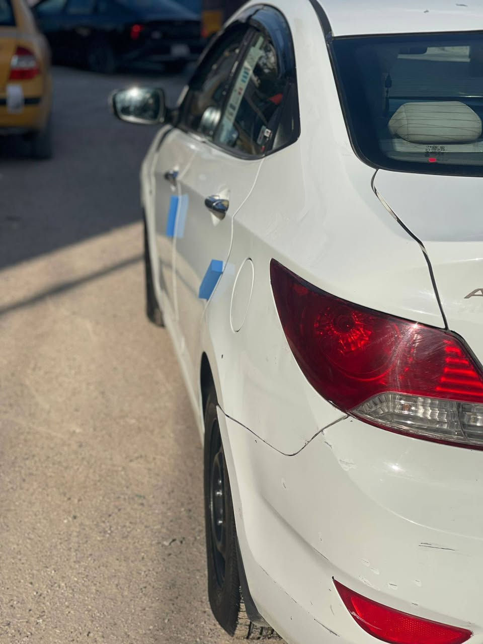 اكسنت 2011 خليجي فول مواصفات بلو  ماشيه 119 محرك 1600 قطرتين دوش  
اشاير مري 
تحكم ستيرن 
فتحه سقف 
رقم بغداد انكليزي 
هزة جديدة 
تخم تاير جديد 
منظومه تبريد جديدة  ثلج  ***********
مكاني بغداد
