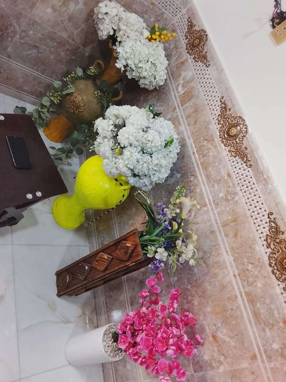 وبعد اكو مكناسه كهربائيه سحب وباور دفع هوه بيها وكيزر الحساوي نضيف حجم وصط وتانكي مي حلو نص طن عنوان ابولخصيب نهر خوز ***********
