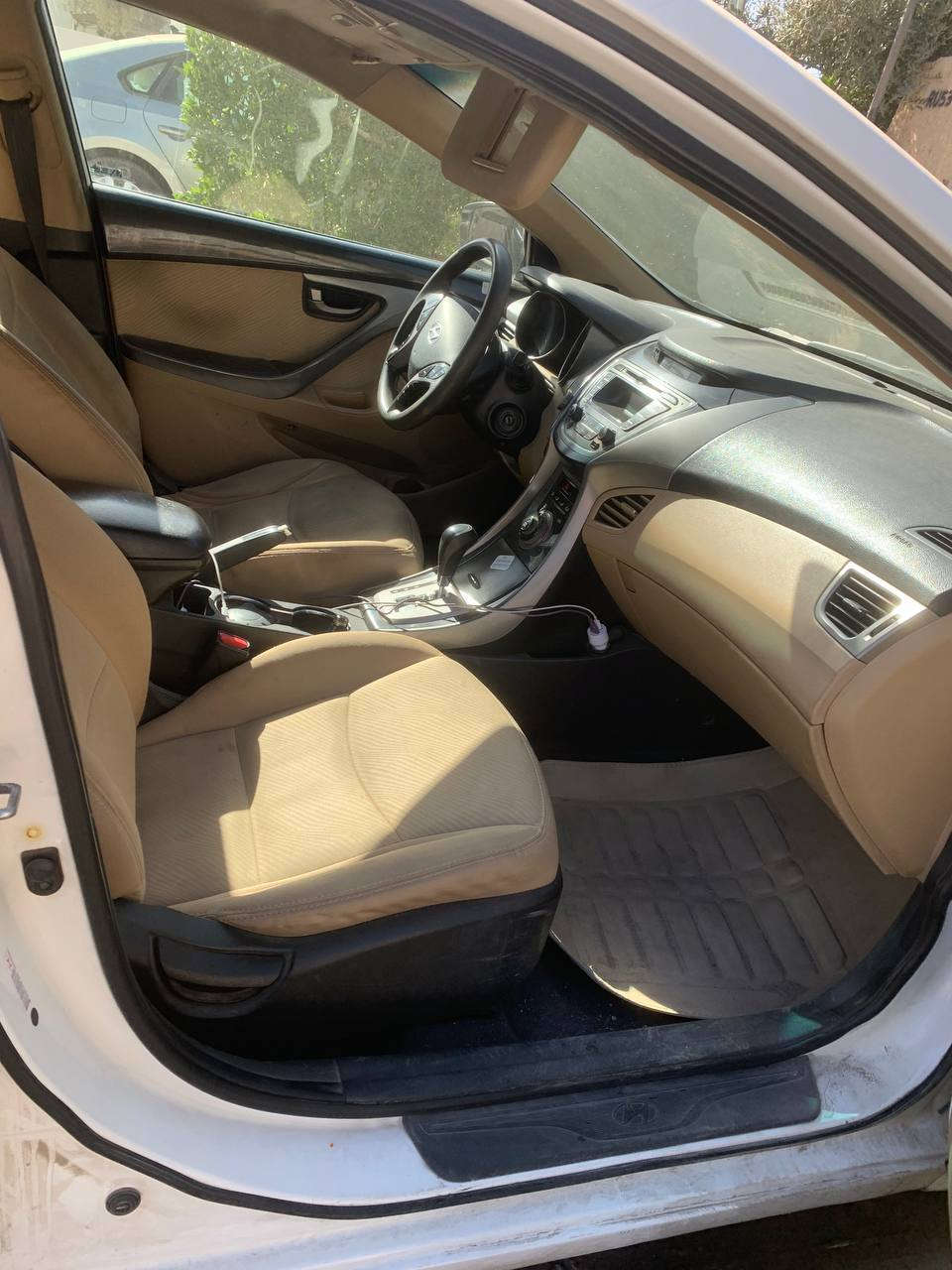 السلام عليكم هيونداي النترا 2013 مصبوغة حزام اثر جراد سياره صدر جديد تايرات جديده تتفئه كشنات سياره خير من الله ماشيه 189الف سعره 89 وبيه مجال مكاني بغداد العامريه رقم ***********
