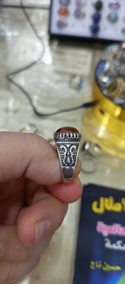 خاتم من السليماني الهندي النقيب فضه عيار ٩٢٥ قطعه غايه من الجمال للاستفسار التواصل ع  الخاص


**إذا كنت صاحب هذا الإعلان وتريد حذفه لأي سبب، رجاءا أرسل رسالة إلى الدعم الفني**