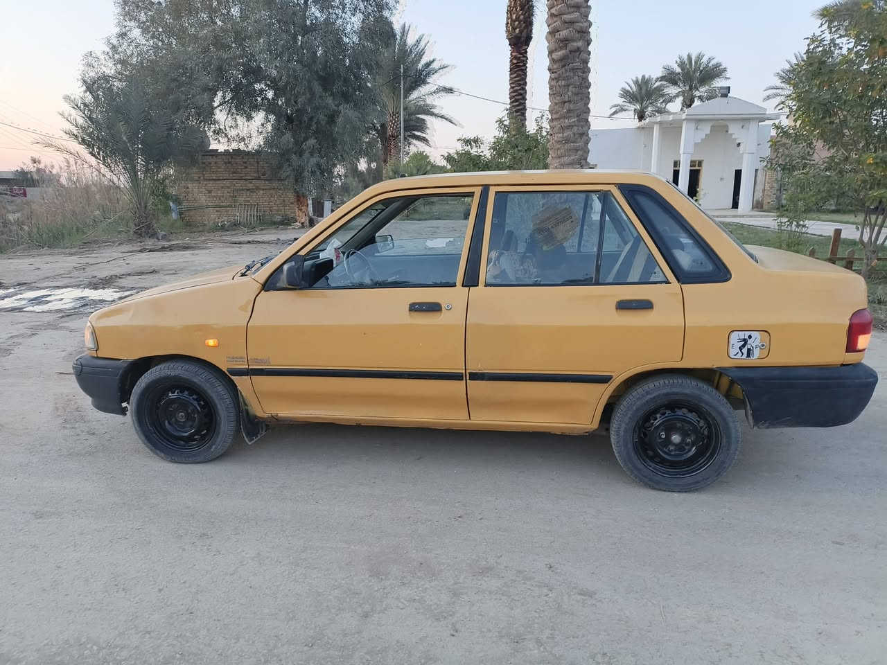 سلام عليكم سايبا موديل 11مكفوله من الضربة مكينه وكير تبريد كفاله شواصي وبرانكيت كفاله من التصليح والخياس تخم تاير جديد حداديه جديده للبيع السعر 22 وبيه مجال مكان ديوانيه سنويه ل27 اتواصل ***********
