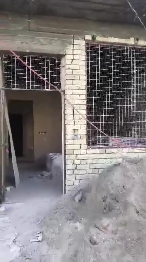 السلام عليكم ورحمه الله وبركاته كادر 4خلفات  جص بورك متر 6الاف  +تشميع دواخل اسمنت  تحب تشوف شغلي أو اشتغل الك نموذج ***********
