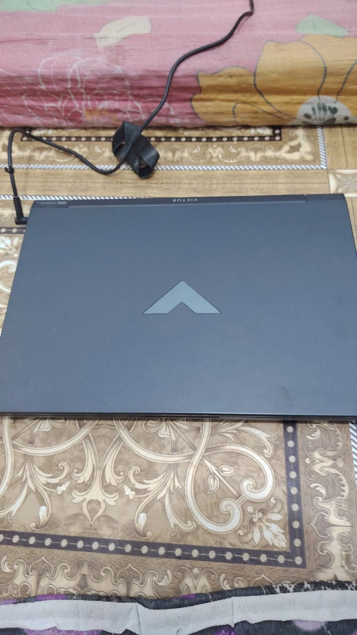 السلام عليكم حاسبه للبيع
المواصفات:
النوع: HP Victus
المعالج: AMD Ryzen 5 7500
كرت الشاشة: NVIDIA GeForce RTX 2050 (4GB)
الذاكرة (RAM): 8GB
التخزين: 512GB SSD
الشاشة: 15.6 إنج FHD – 144Hz
نظام التشغيل: Windows 11 أصلي
الحالة: جديد
الحاسبة مناسبة للألعاب، الدراسة، والأعمال التصميمية، وتعمل بكفاءة عالية.
مكان📍 :النجف الكوفه شارع المعمل 
📩 السعر 700 وبيه مجال للشراي


**إذا كنت صاحب هذا الإعلان وتريد حذفه لأي سبب، رجاءا أرسل رسالة إلى الدعم الفني**