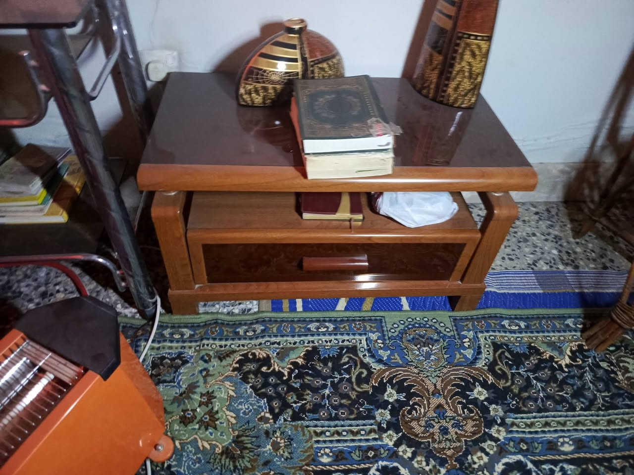 سلام عليكم بغداد البياع تواصلو على رقم ***********
