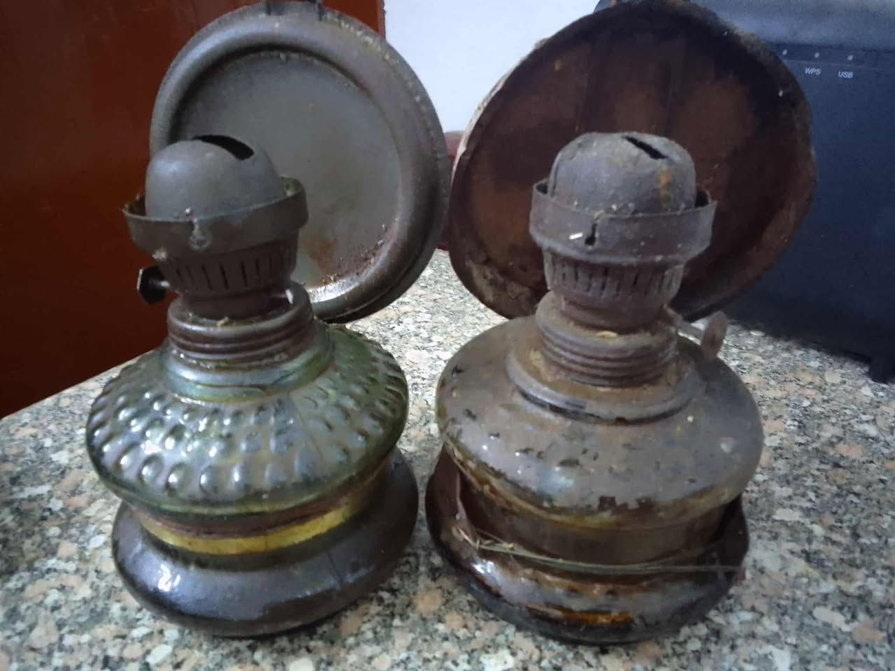 2 لمبه جاز قديمه جدااا بحاله ممتازه وبالجاز حط سعر للبيع للتواصل 01206717181
بداية حره وكل عام وانتم بخير رمضان كريم


**إذا كنت صاحب هذا الإعلان وتريد حذفه لأي سبب، رجاءا أرسل رسالة إلى الدعم الفني**