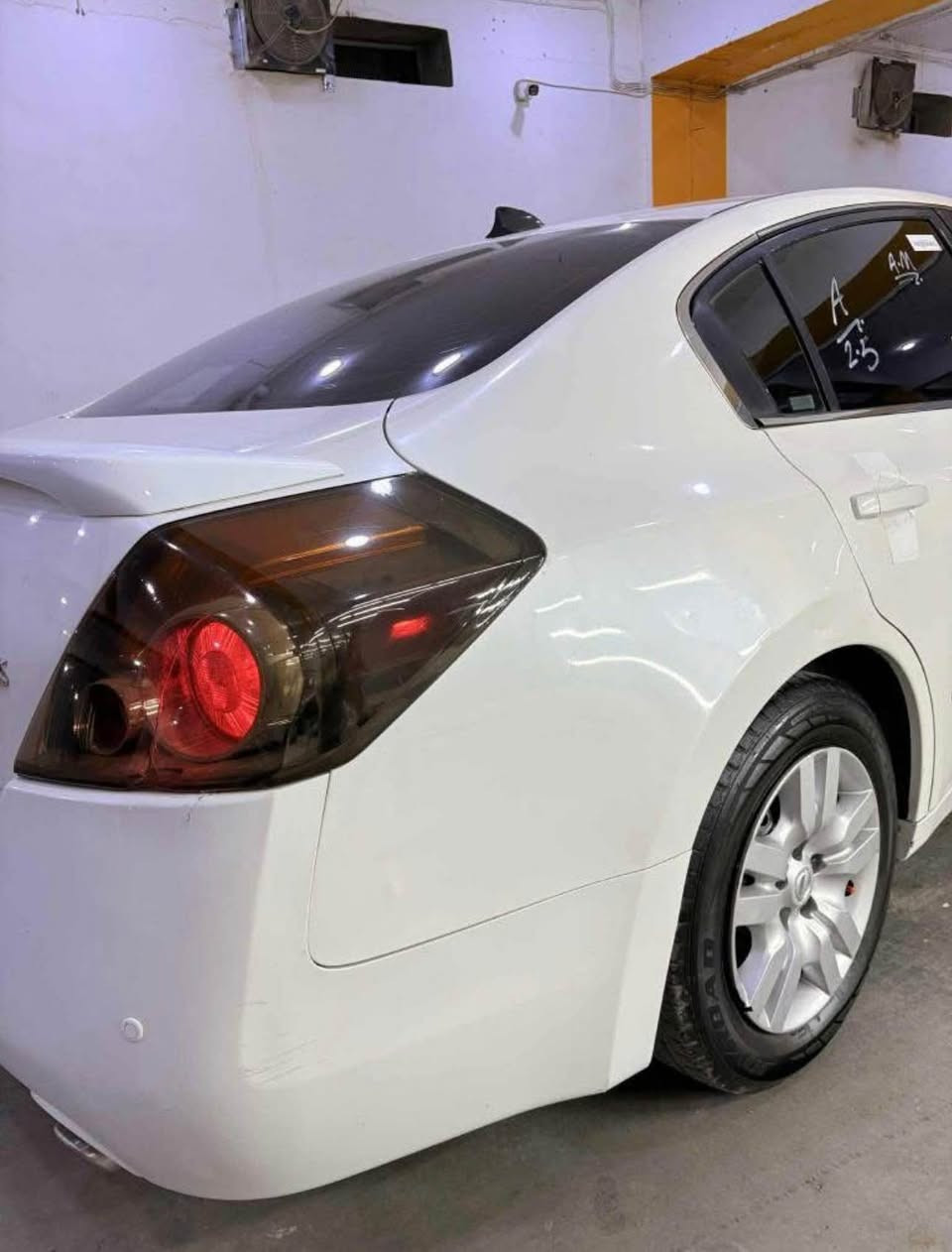 السلام عليكم ورحمة الله وبركاته
للبيع
نيسان التيما موديل 2012 امریکی   سياره جاهزة  و مواصفات معروفه .S
السيارة 3قطعة صبخ   و بدون ايرباك  نهائيا
نشر سونر
محرك گير ب شرط و بهة فحص الگير ........ 
 حجم المحرك 2500 
حداديه جديده تبريد ثلج تدفئ تخم تاير جديدسنوية الرقم جديد سياره كامله مابيها نقص ابدكفالة عام 
السعر95 ورقة  وبيها مجال بسيط
مكانها كلار 
للاستفسار الاتصال على الرقم التالي
***********
نيسان التيما2012 سەیارەکە بێ نوقسانیە ماڵی دۆستە سەنەویو ڕەقەم تازەیە بەشەرتی تەحویل و غەرامە گێڕ و مەکینە و تەبریت بە شەرت سونةرم داناوة ٣پارچه ى  سبوخة  ايرباگى نةتةقيوة هةمو گيانى بةشةرت نرخى95 وةرةقةو توزيك مةجال*********** كالار, السليمانية
