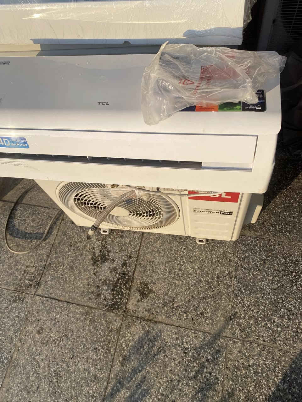 السلام عليكم
للبيع سبلت
نوع TCL
حجم واحد طن 
انفيرتر تحكم امبير 
السعر 375 الف
***********
