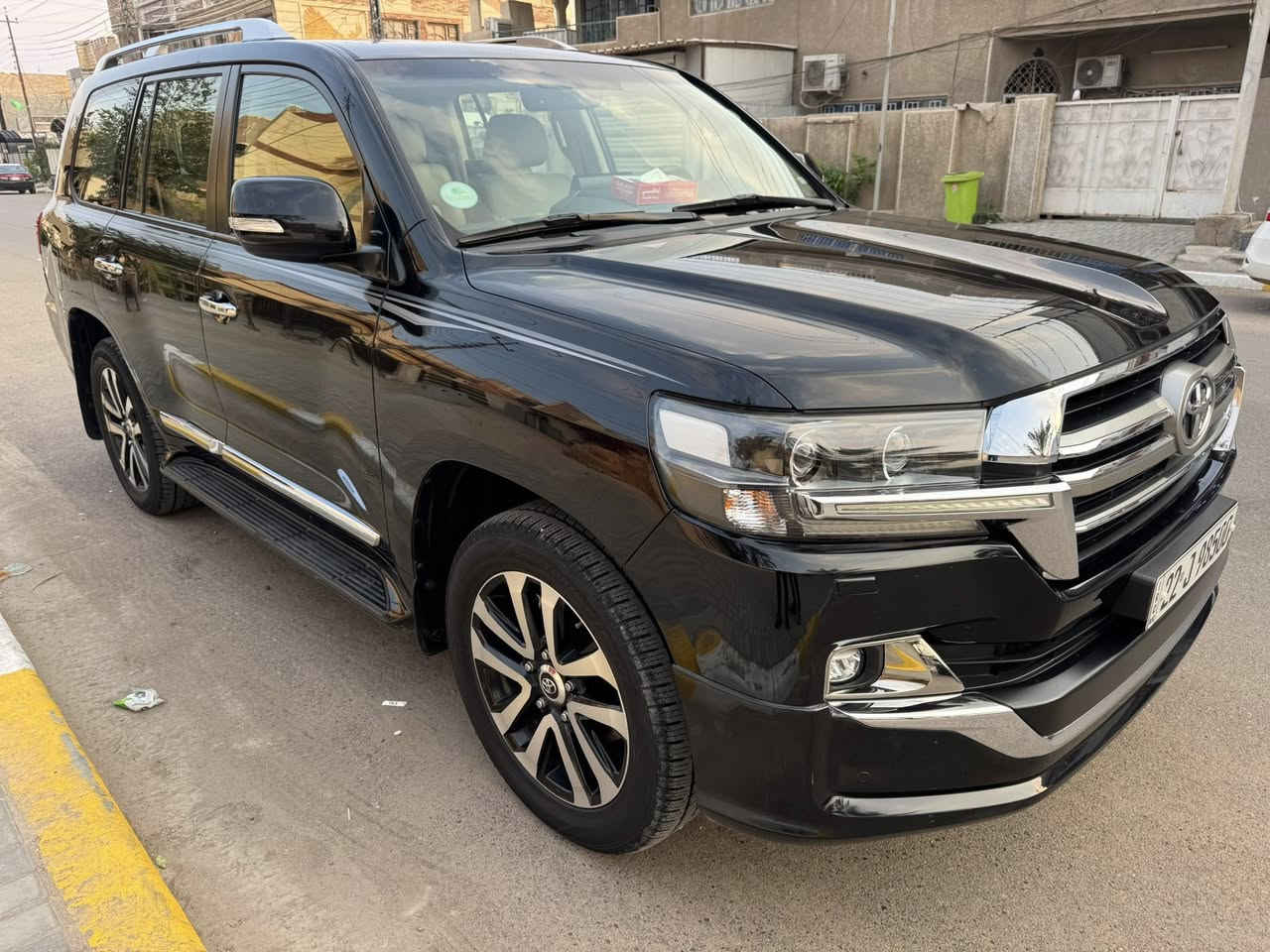 السلام عليكم لاندكروز 2019 فول مواصفات كفاله عامه السعر 545 بغداد السيديه ***********
