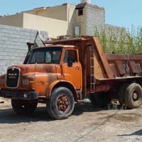 شاحنة • للبيع
