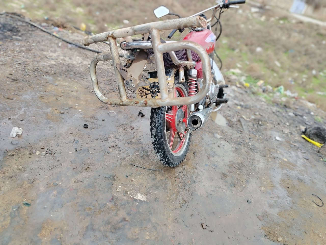 السلام عليكم دراجه بارت محرك 200 السعر 200 وبي مجال م ملاحضه مكلف بل نشر هاذه راعي الموطور بارق الجبوري @إشارة رقم الهاتف
(***********)
