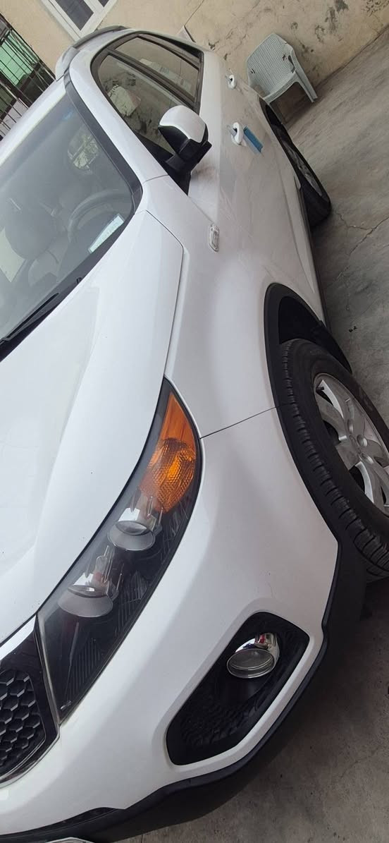 كيا سورنتو ٢٠١٢ خليجي للبيع
سياره مكفوله كفاله عامه كير اومحرك اوصبغ اوظربه كله ابشرط 
رقم السليمانية انكليزي بأسمي السنويه لل٢٧ 
الهزه جديده.
تبريد ثلج 
سياره جديده 
سعر اتصل على راعيها ***********
