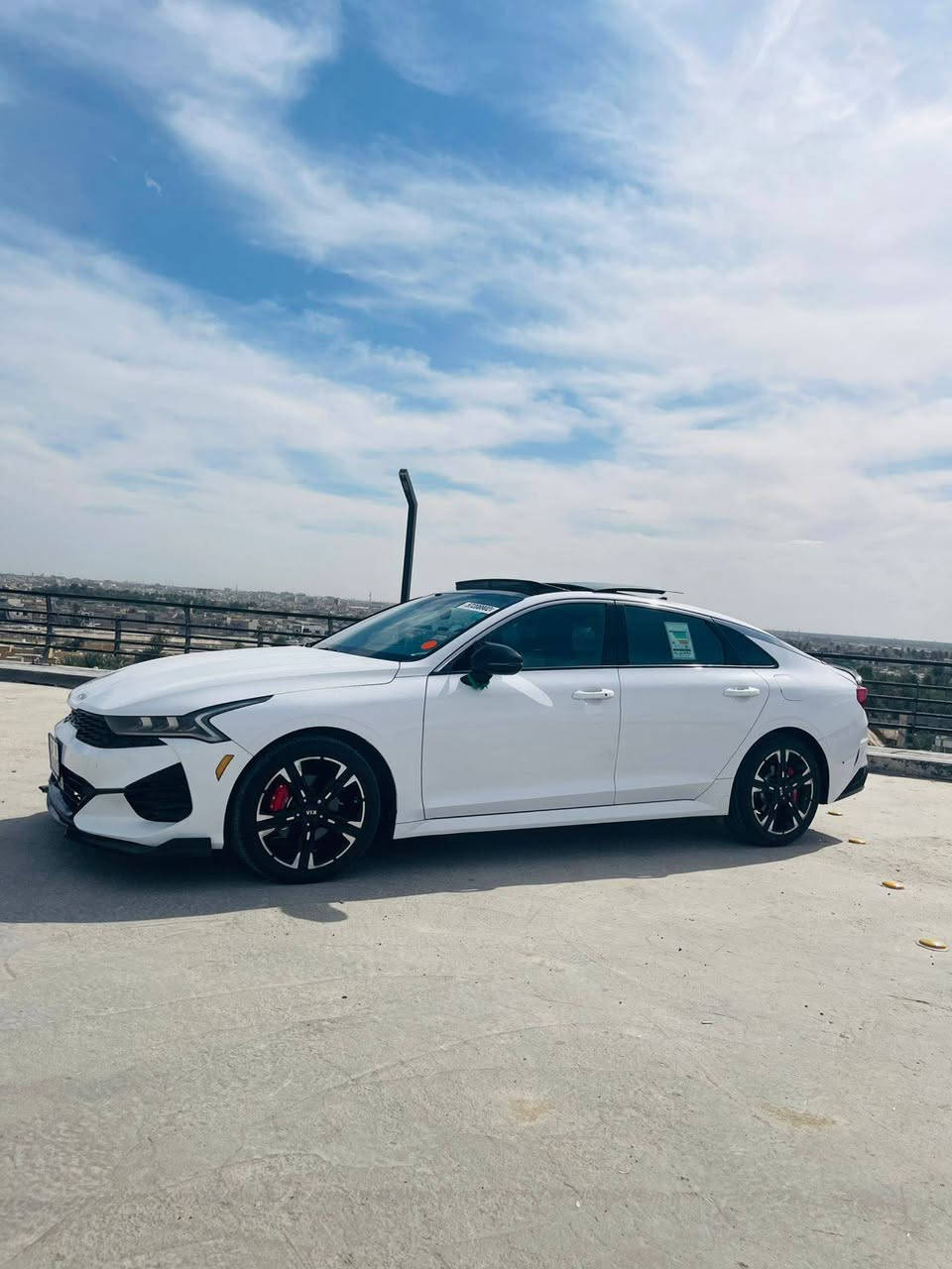 Kia   k5 GT Line
فول مواصفات أعلى فئه بK5  فول بانوراما رادات  كامرات واشاير بالمري شاشه كار بلي بصمه ابواب وتشغيل و كشن جلد وكهرباء تدفئ وتبريد بالكشنات والاستيرن حرف D  السياره فول مواصفات الاخير  محدثه كت كامل باتمان ورقم بابل بسمنا محرك وكير جديد السياره ماشيه 150 الف كيلو متر لان معربه 
السياره وارد امريكي محرك 1600 تيربو  ضربتها 4 قطع صبغ فقط بدون تبديل الجاملغ الايمن الامامي لايح شويه الشاصي الامامي ونص من البنيد مصبوغ وقبق  الجنطه مصبوغ 
السعر 145 وبيها مجال بسيط مكاني بابل الحله 
***********
