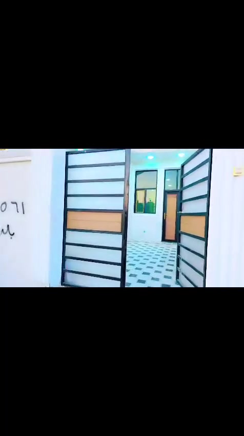 دار للبيع مساحته ١٦٠متر🟦 نضيف🟥 
يحتوي على غرفتين ومطبخ واستقبال وصحيات داخليه وخارجيه وكراچ وحديقه 🟦 

السعر٦٠مليون قابل للتفاوض🟦
📍العنوان الكوت_حي الحكيم_قريب الكورنيش 
🈷️*********** للاتصال على هذا الرقم
