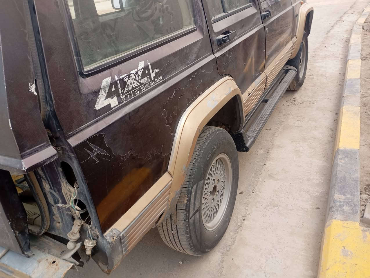 سلام عليكم للبيع غراض تفصيخ شتحتاج موجود مكاني الديوانية قضاء شامية رقم ***********
