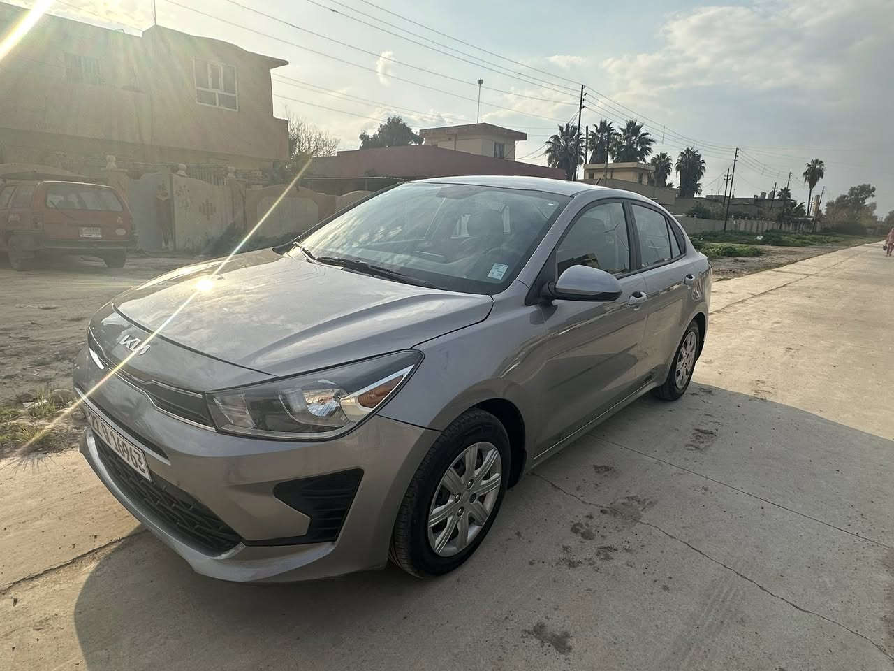 السلام عليكم ورحمة الله وبركاته 
كيا رويو موديل 2023 
ضرر بوند موضح بالصور والسنونار موجود
مكاني موصل صاحبها بربيل شرط التحويل
سنويه هزه جديده رقم الموبايل 
***********
***********
