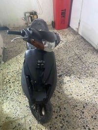 دراجه ساسوكي للبيع الدراجه نضيفه وما مفتوحه ب٢٧٥ وبيها مجال 0771340061...