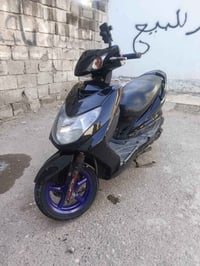 سكنس للبيع دراجة رمبة بس انگلبت بيها وصفحة اليمنه تشخطت وتاركها صار شه...