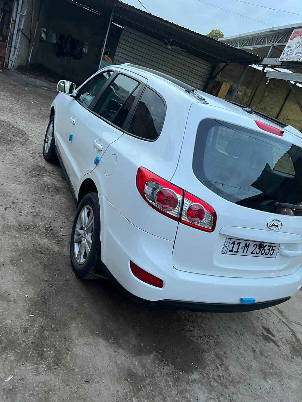 السلام عليكم سنتافيه موديل2012صبغ حزام  بدون دواخل السعر109وبيهه مجال مكينه دوش عنوان بغداد الكرخ ***********
