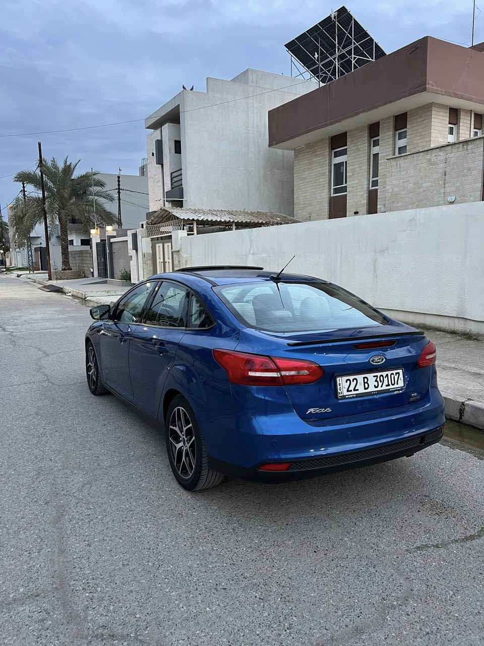 فورد فوكس
لون مميز 
موديل 2018 
هزة وسنوية جاهزة 
ضررها بوند بدون قطره دواخل 
ماشيه 115 KM
كير ومحرك بشرط 
مواصفات السيارة SEL تجي فول ما عدا بصمة 
محرك 2000دوش مرغوب بشرط ما مفتوح 
شاشة كبيره 
كامره 
تحكمات ستيرن 
ويل كب كبير 
فتحة سقف 
مثبت سرعة 
كير توماتيك +عادي 
لد نهاري 
اشاير بل مري 
وباقي مواصفات معروفة 
مكان السيارة موصل حي العربي 
للاستفسار اتصل على رقم ***********
