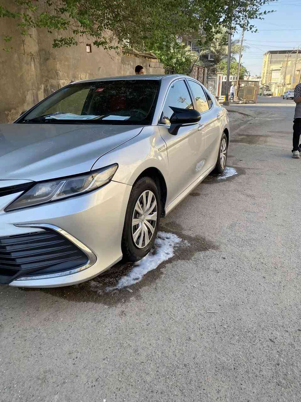 كامري موديل ٢٢ اصل هايبرد و بانزين حادثه جاملغ وبنيد سياره حلوه جديد ما ناقصه ايشي نص فول ٣ تحكمات قياده تحكم ستيرن حساس خلفي مكان السياره بصره سعره ١٤٠ وبيه مجال 
الرقم ***********
