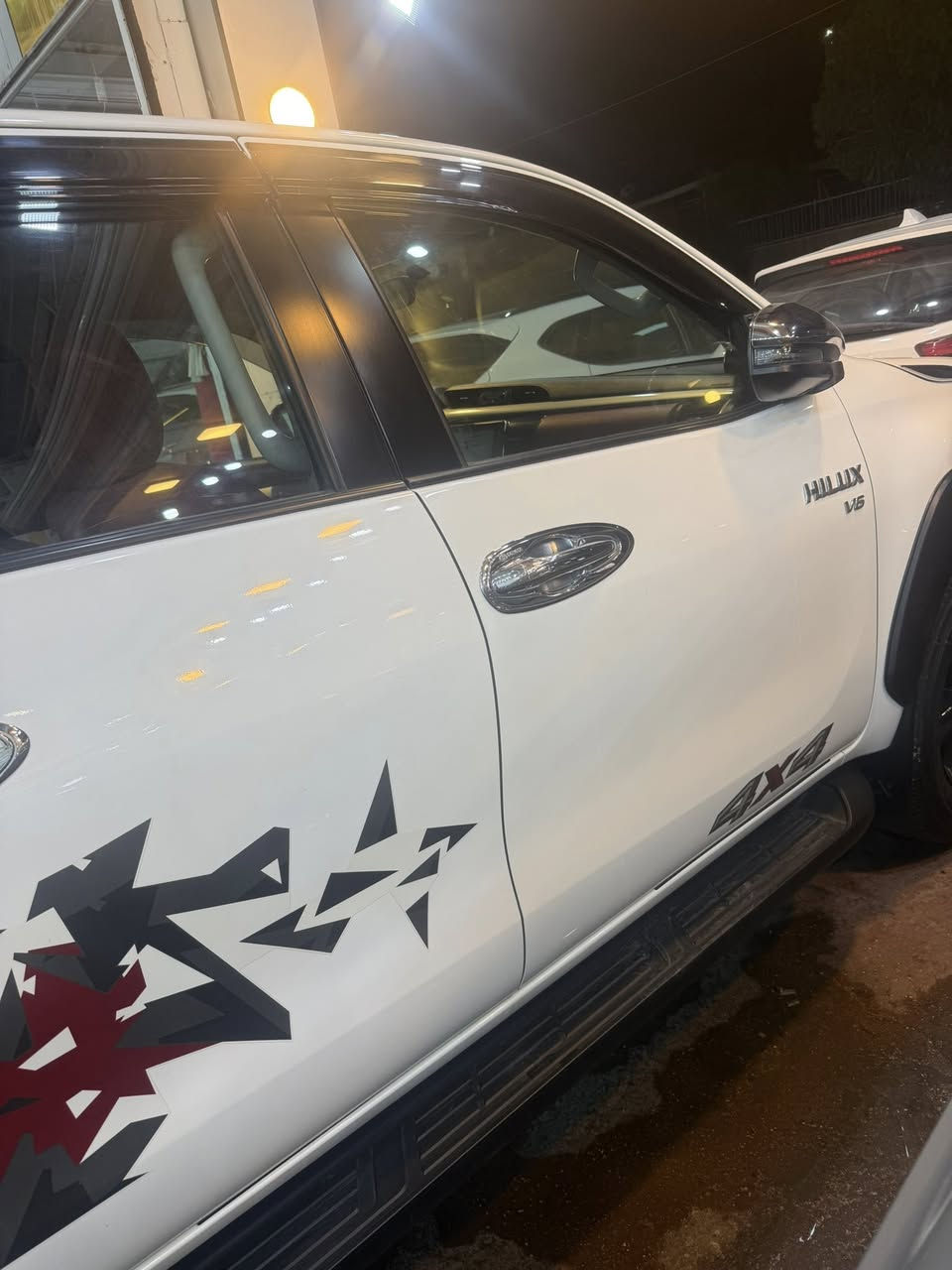 TRD 2022 ماشية 96 بااسمي فقط اكو بارد اسفل باب السايق SAS ***********
