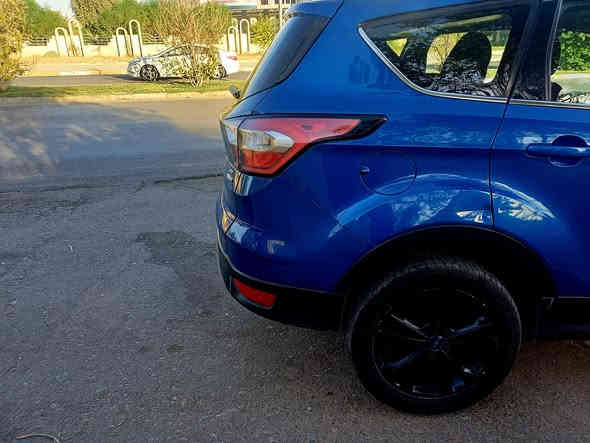 ⚜️Ford Escape⚜️
🔥ارخص السعر 🔥

مۆدیل : 2017 👉

بۆیاغ : تەنها چاملغی لای سایەق ، بێ ناوگرتن  ، حادیسەی زۆر سوکە 👌

ئێڕباگ : سوکان 😵

مەکینە : V.4
1.5Turbo 🔥

مواسەفات : SE AWD ❤️
                                        🏞دبل اکسل🏞

ماوەی ڕۆیشتن : 158,000Mile 👍

نرخ : 98$ 💵  سعر جدآ مناسب 🔥

ژمارەی تەلەفۆن 📱 : 
*********** Viber.whatsapp
