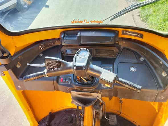 السلام عليكم للبيع تكتك TVS موديل 20 دشبول حديث رقم بغداد وسنوية باسمي تحويل مباشر السعر 4.750وبيها مجال بسيط حك الجية تكتك جاهزة من كلشي تراي وين ما يعجبك مكان بغداد حي الجهاد واتساب او اتصال ***********
