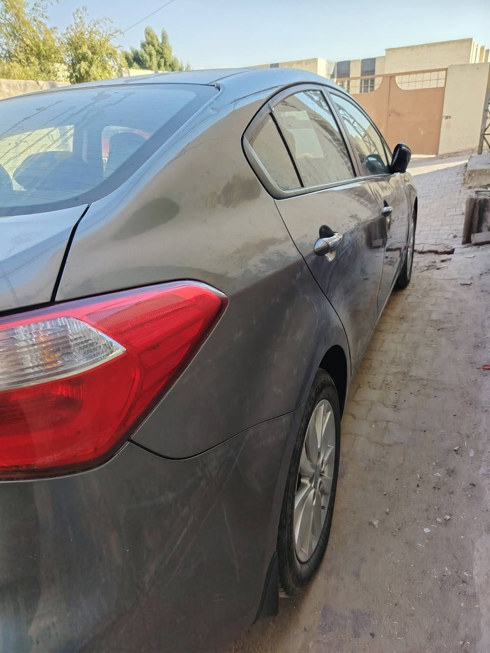 سلام عليكم ورحمة الله
للبيع كيا سيرلتو موديل 2016 فول مواصفات ماعدا التبريد الخلفي محرك 1600 سيارة جاهزة وخير من الله السيارة بيهه حالوب وبيهه بارد بالباب العبري الكدام رقم انگليزي القادسية مكان السيارة النجف الاشرف للتواصل *********** سعرها 120 وبيها مجال...
