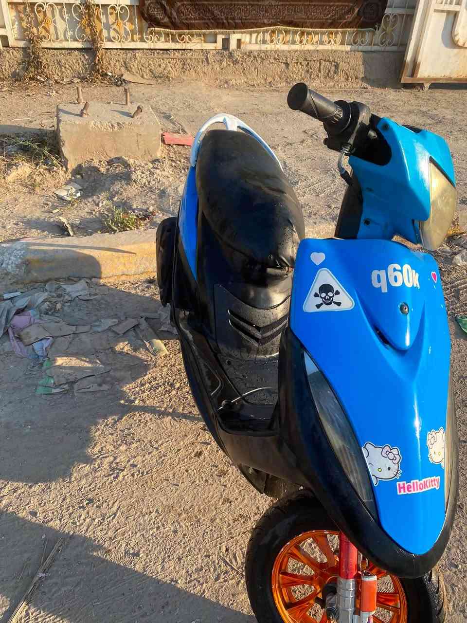 السلام عليكم دراجه ماكس عدله للبيع كامله كلهه نكره سلف مكينه بلاد شلعه ومعدل اوراق كامله المكان بلغزاليه السعر 400.  الرقم *********** الشراي يتصل

