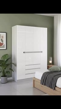 كنتور 4 باب  قياس العرض 160 الارتفاع 240 العمق 60 السعر 425 الف توصيل ...