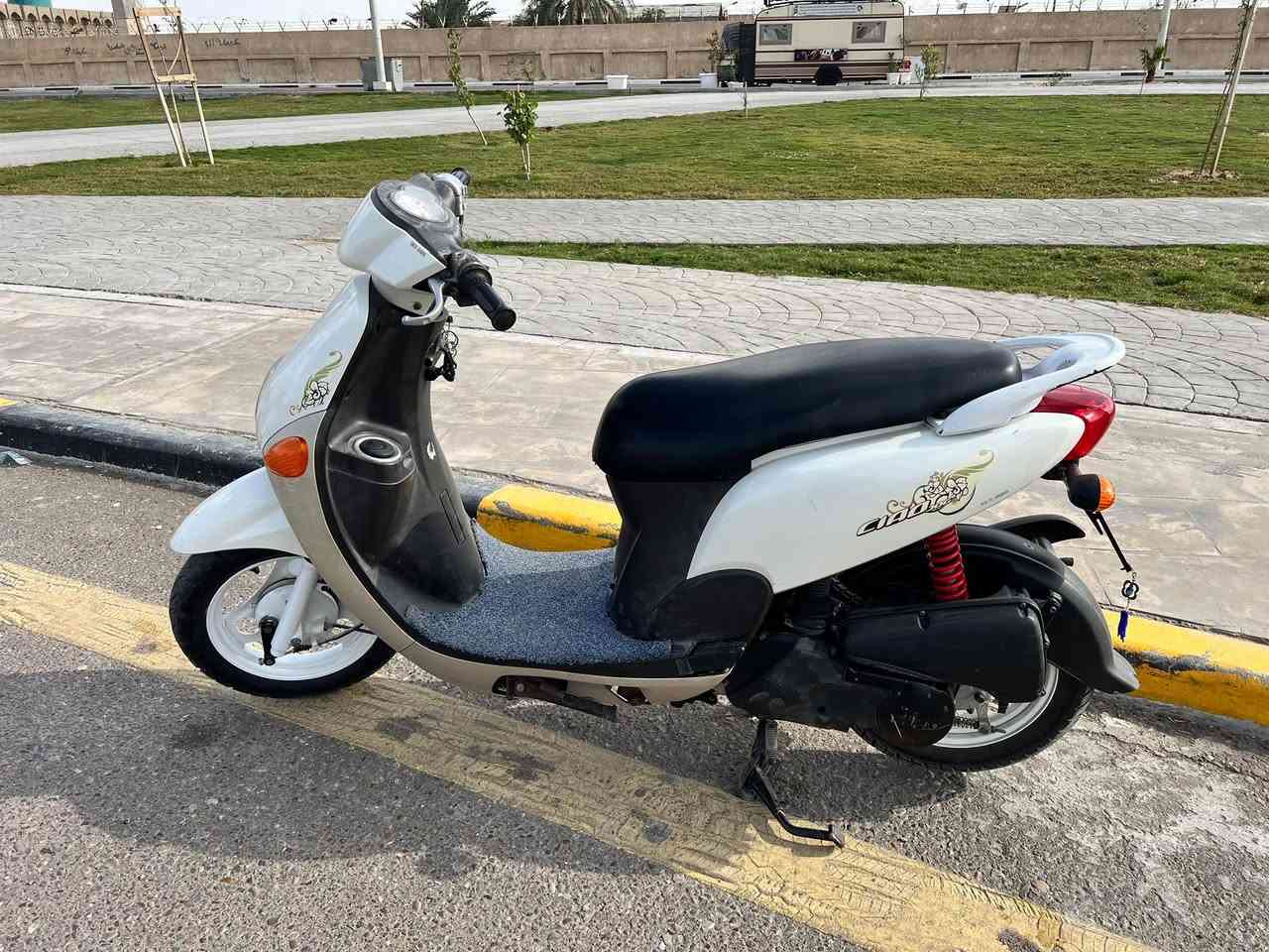 سلام عليكم دراجه فله مختمه من طول الطول مستعجل علا بيعتها نقص بس عينه وبنز كلج خلفي مكينه ما ملعوب بيها صبانه ما محطوط عليه مكينه ناعمه الله شاهد علي مطلوب وريد ابيع رايدها 800مكاني البصره القديمه


**إذا كنت صاحب هذا الإعلان وتريد حذفه لأي سبب، رجاءا أرسل رسالة إلى الدعم الفني**