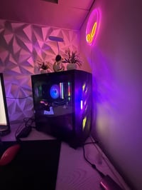 ورحمه الله عرض بيع ( الكيس فقط )  المواصفات : Cpu : AMD Ryzen 5 5600x ...