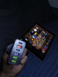 شاحن ١٢٠ واط • متعدد المنافذ