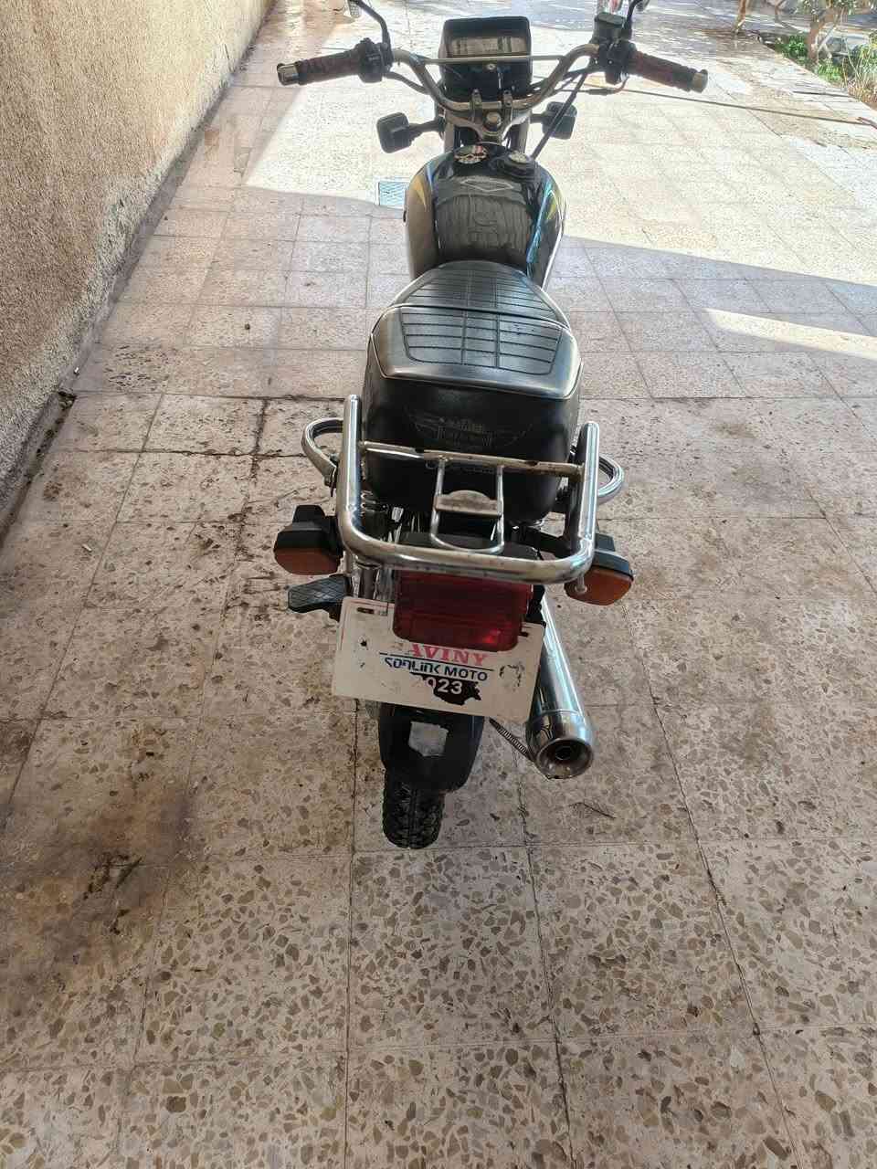 سلام عليكم ايراني للبيع السعر ٤٠٠ ابلادي مو مفتوح 
***********
