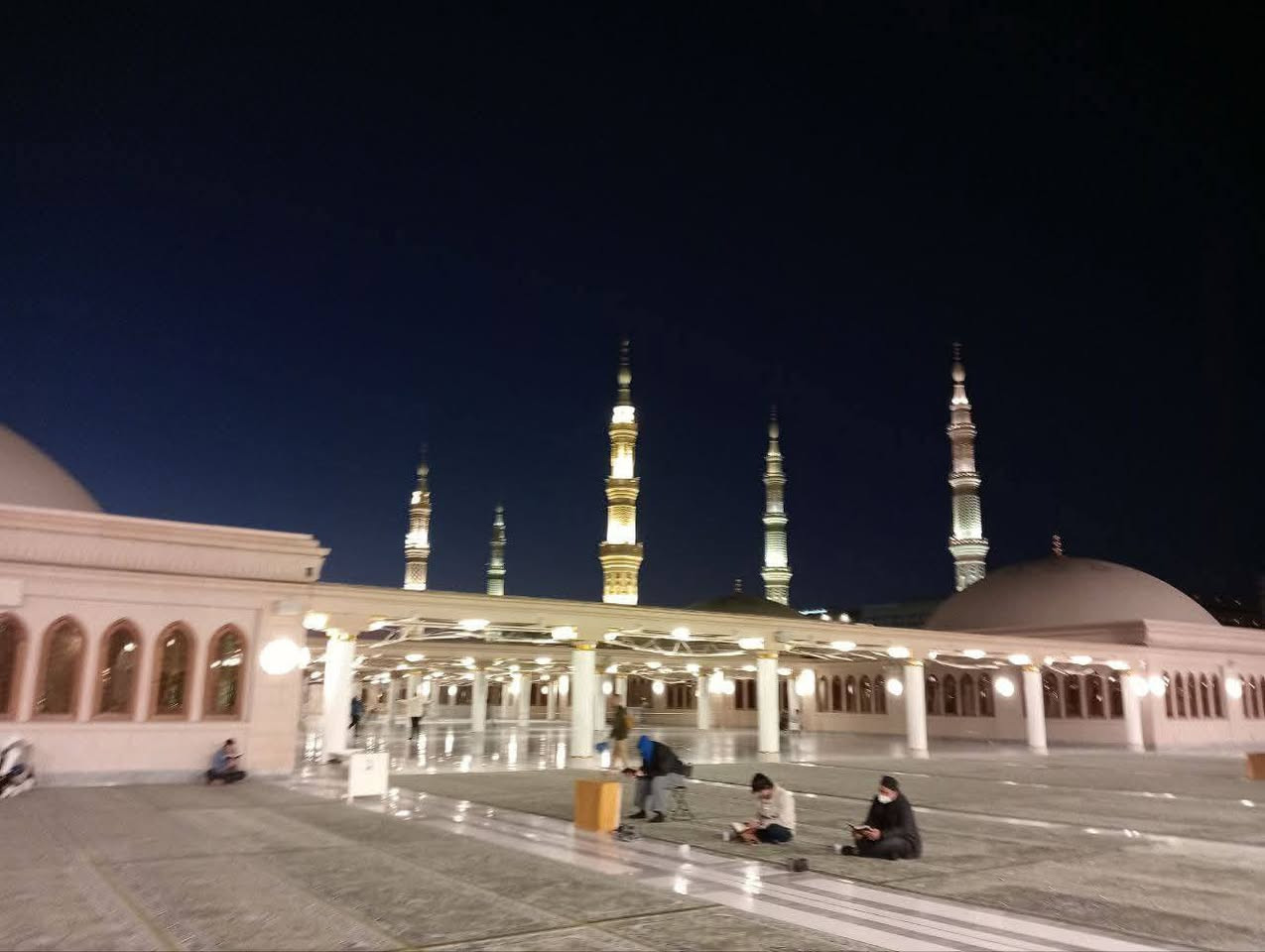 بسم الله الرحمن الرحيم 
                   ‼️‼️📣 عمرة نصف السنة 📣‼️‼️

          ✅ ✅ موعد رحلة العمرة 2/1     ✅  ✅                                        
   🚗    🚗  🚗برنامج  البر ( 850 ) الف دينار  وجبتي طعام والهدايا  
   💢2 ليالي في المدينة المنورة المنطقة المركزية 🕌🕌 
   💢7 ليالي في مكة المكرمة  فندق ميسان المحبس جهة المظلات 🕋🕋 المصنف أربع نجوم 🌟🌟🌟🌟 ✅✅✅✅✅✅✅✅✅✅✅✅✅✅✅✅✅
‼️ ملاحظة ‼️
          💢جميع المزارات الدينية  في مكة 🕋 والمدينة 🕌💢
 💢هداية للمعتمر حقائب عدد 2 كبيرة وصغيرة + إحرام رجالي ونسائي 
  💢ارشاد ديني لكلا المذهبين 
  💢المستمسكات المطلوبة جواز سفر+ صورة شخصية 
 💢الانطلاق من مقر الشركة إلى المطار ب  باصات المطار 
✅✅✅✅✅✅✅✅✅✅✅✅✅✅✅✅✅
✅ للحجز والاستفسار 
     💢 مراجعة مقر الشركة 🕍🕍 الكائن في بغداد الزعفرانية حي الوليد مقابل باب المزرعة 🕌🕌 شركة المسرى  للحج والعمرة 
    💢او الاتصال بالأرقام التالية ☎️☎️☎️
             ***********  _***********
                            ***********
                             الحاج ابو امير العزاوي
