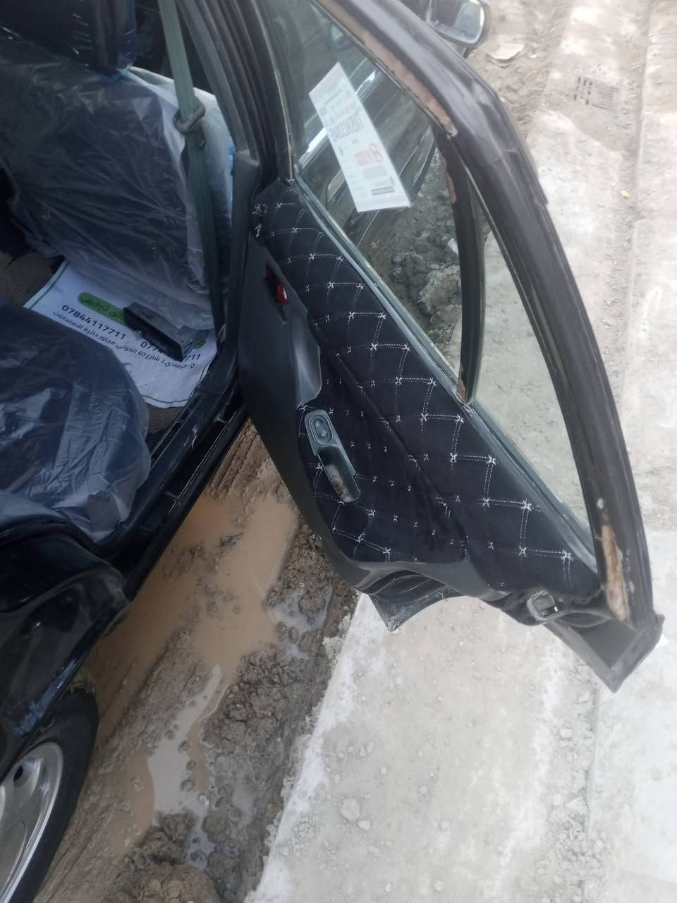 السلام عليكم من رخصت الادمن برنس للبيع موديل 96 كامله من كلشي متخلي عليها الف فقط كمبريسر مال تبريد غيرها كلشي مابيها مصبوغه جماليه لا ضربه ولا كلشي فقط جراد ونصبغت لا اكثر شاشه بيها عدى الكامرا رقم انبار الدولي هزه جديده سنويه لل 30 واني باجر متواجد بمعارض العامري ب 7 كيلو السعر 40 وبيها مجال رقمي *********** مكاني شارع ستين الرمادي بسبب الوعود الكاذبه
