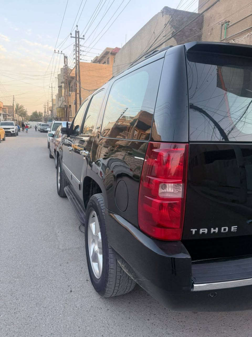 السلام عليكم تاهو البيع موديل ٢٠١١ التي زت وارد خليجي فول مواصفات سياره كله عل بلاد بس بارد في الجاملغ الامامي ايمن كد شبر بس  السعر ٢٤٠$مكان بغداد الكرخ هاتف ٧٩٠٢٧٠١٣٥٣/***********
